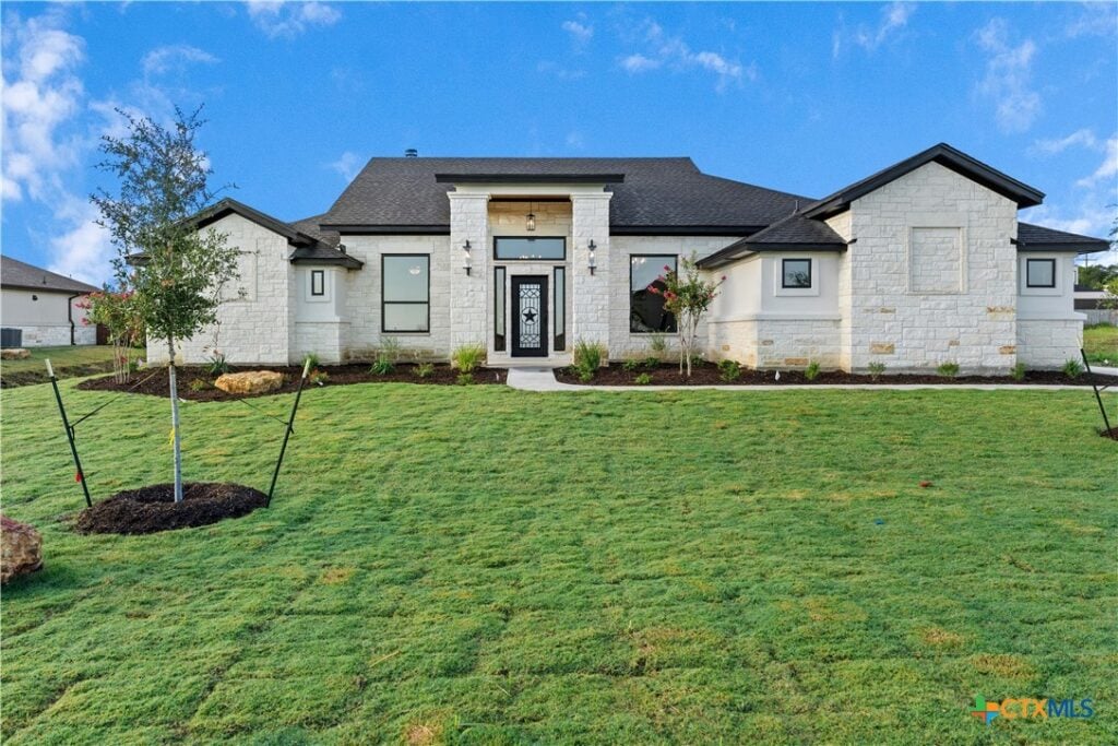 New construction! Salado ISD! Located in Mill Creek with golf cart access to downtown Salado, this beautiful 4 bedroom, 2 bath home sits on just over half an acre